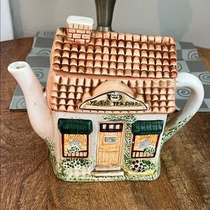 Charming Cottage Novelty Teapot